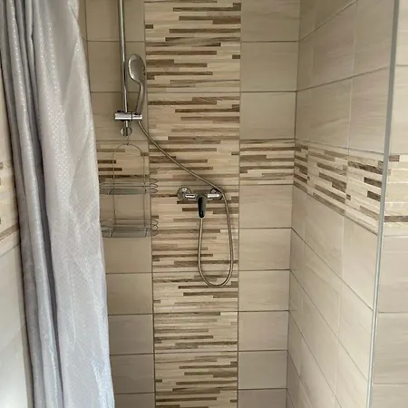 Feszek Apartmanhaz Appartement *