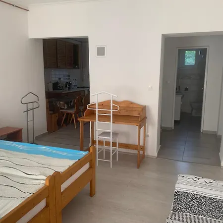 Feszek Apartmanhaz Apartament Tapolca