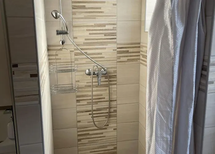 Feszek Apartmanhaz * Tapolca