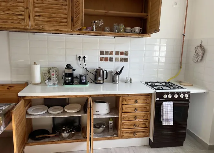 Feszek Apartmanhaz *